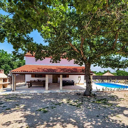 ホテル My Dalmatia - Toma With Private Swimming Pool ベンコヴァツ