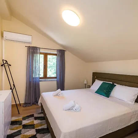 My Dalmatia - Toma With Private Swimming Pool