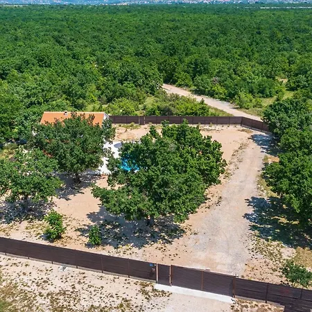 My Dalmatia - Toma With Private Swimming Pool 4* Benkovac