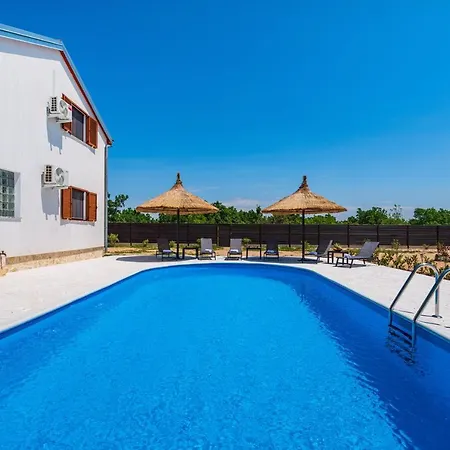 My Dalmatia - Toma With Private Swimming Pool 4* Benkovac